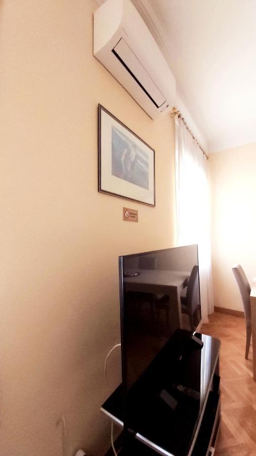 マドリードApartamento En Retiroアパートメント エクステリア 写真